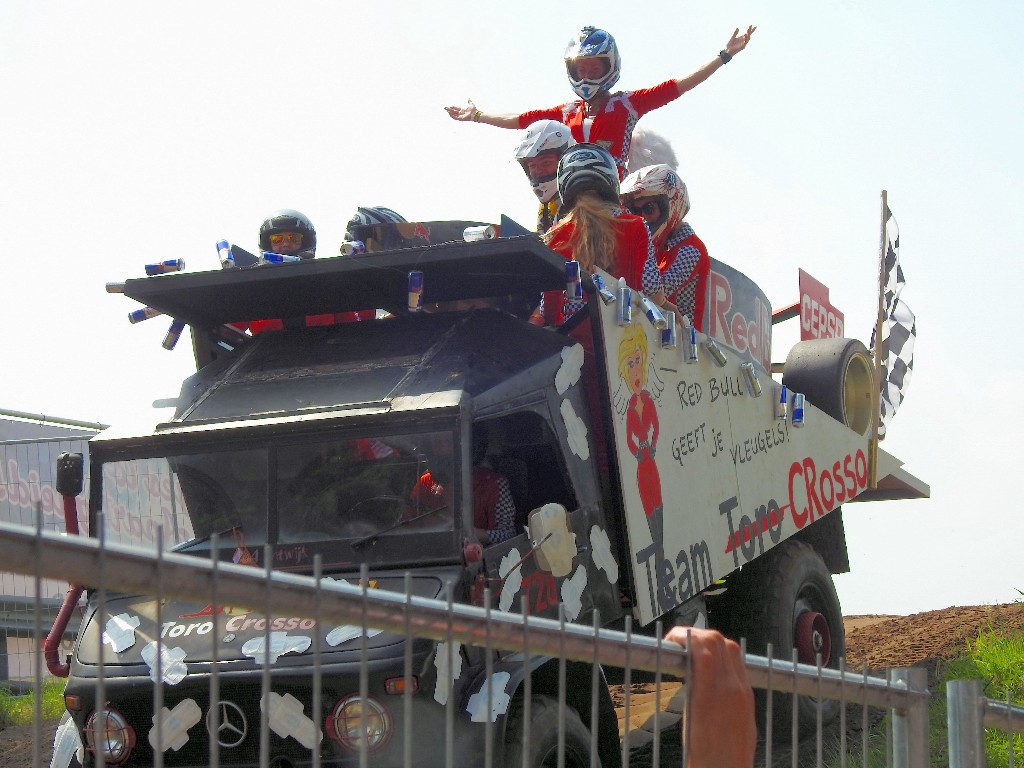 ../Images/Zwarte cross 2016 250.jpg